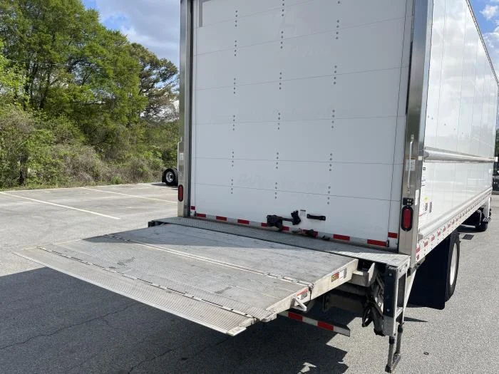 2022 International MV - image 13