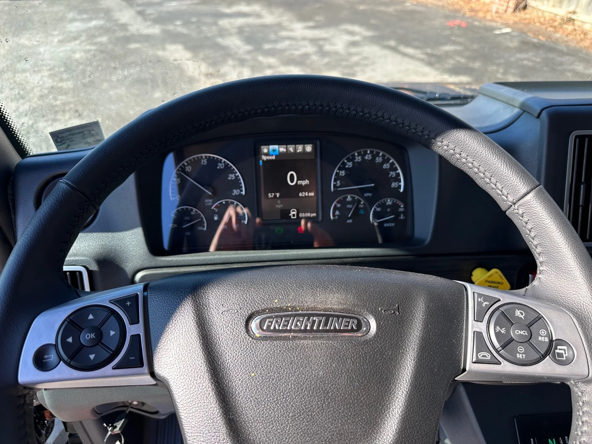 2026 Freightliner M2 106 - image 6