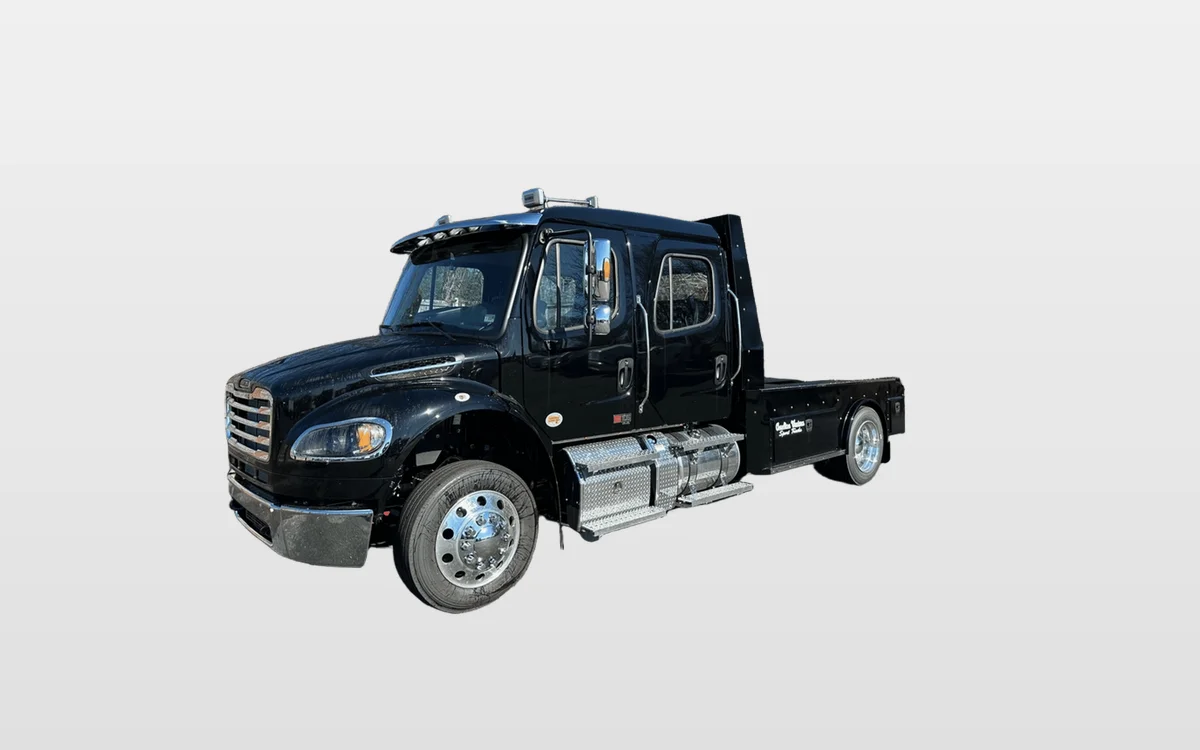 2026 Freightliner M2 106 - image 1
