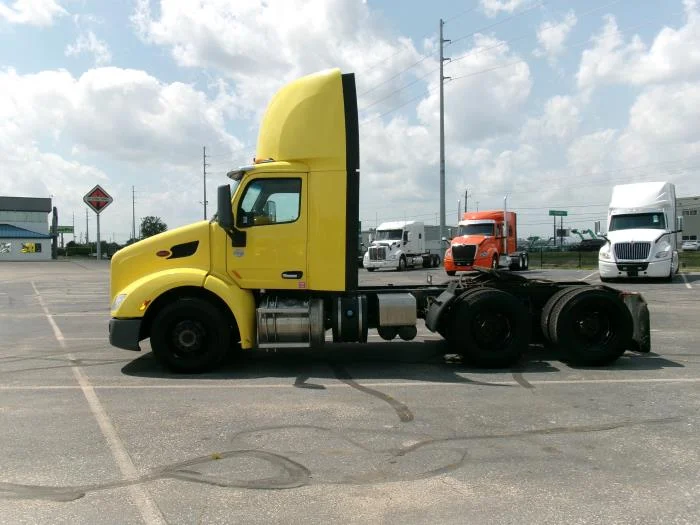 2020 Peterbilt 579 — photo 7