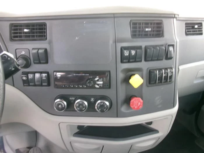2020 Peterbilt 579 — photo 12