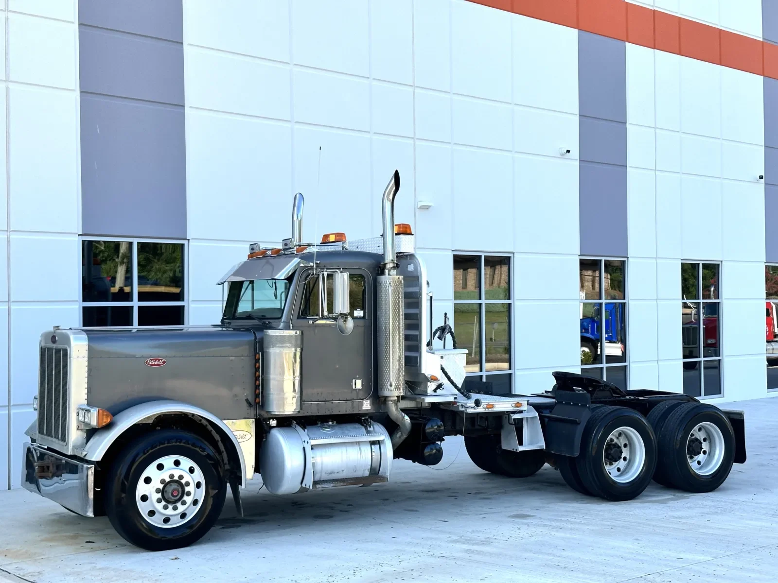2005 Peterbilt 379 in Greer, SC — photo 2