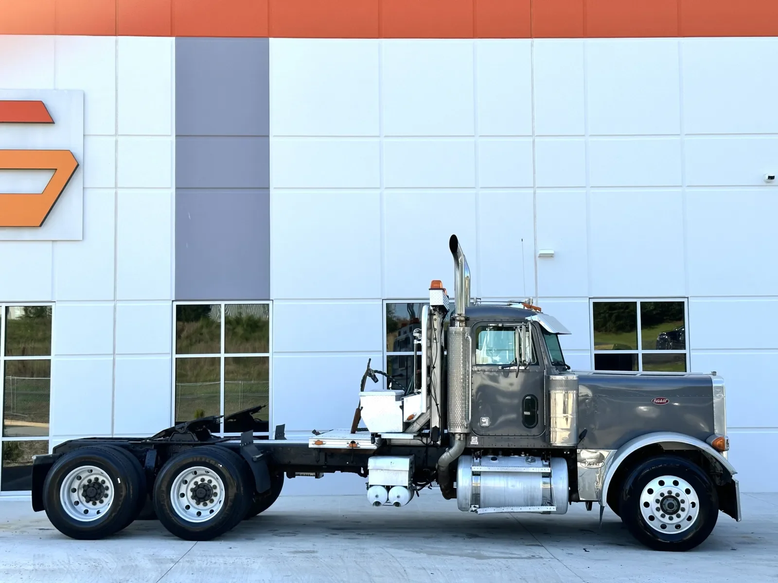 2005 Peterbilt 379 in Greer, SC — photo 3