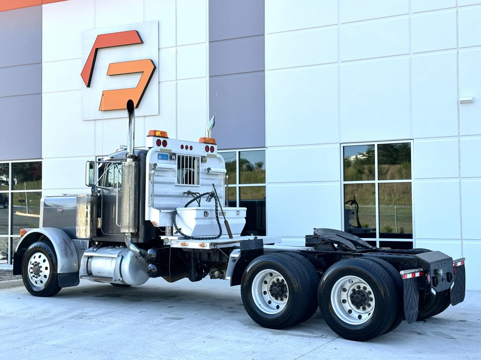 2005 Peterbilt 379 in Greer, SC — photo 6