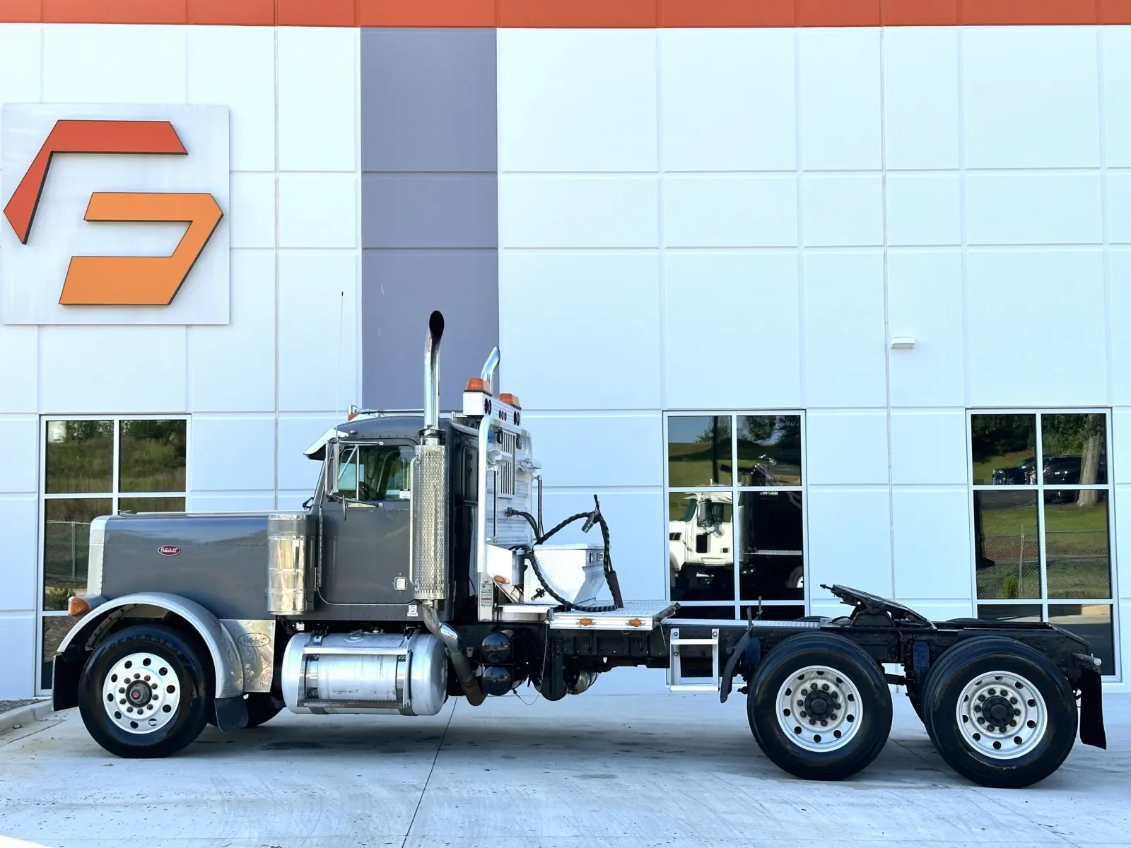2005 Peterbilt 379 in Greer, SC — photo 4