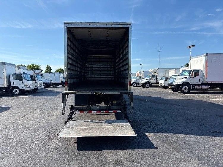 2021 International MV in West Babylon, NY — photo 9