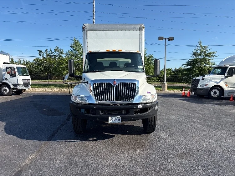 2021 International MV in West Babylon, NY — photo 2