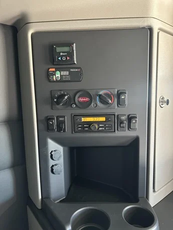 2024 Peterbilt 567 - image 19
