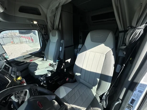 2024 Peterbilt 567 - image 13