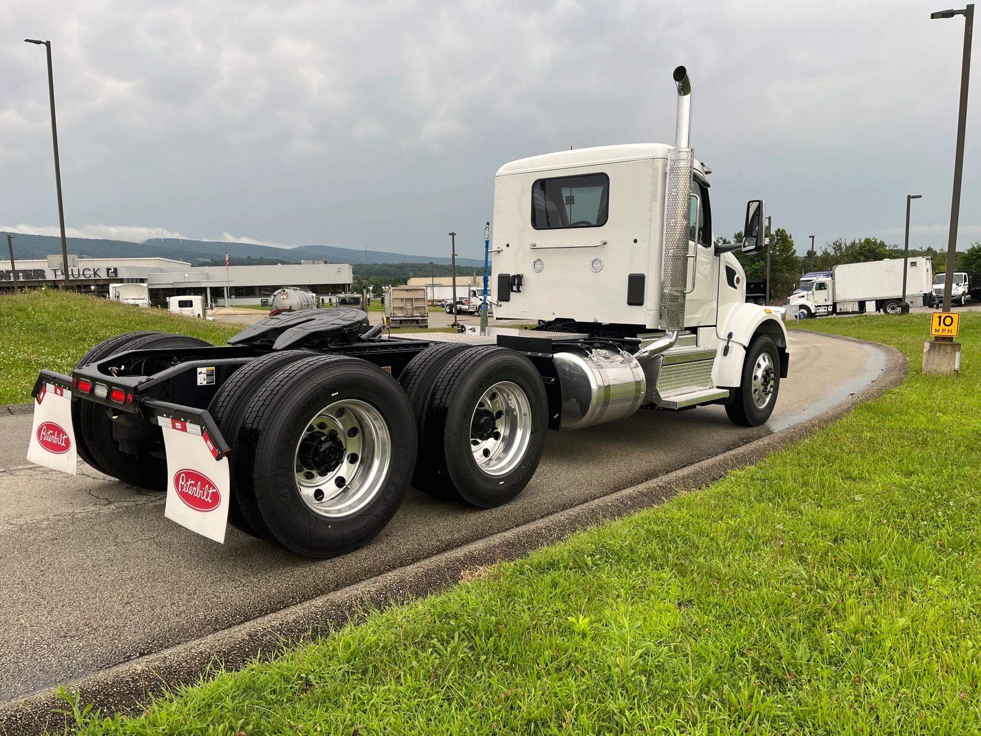 2027 Peterbilt 567 in Lancaster, PA — photo 4