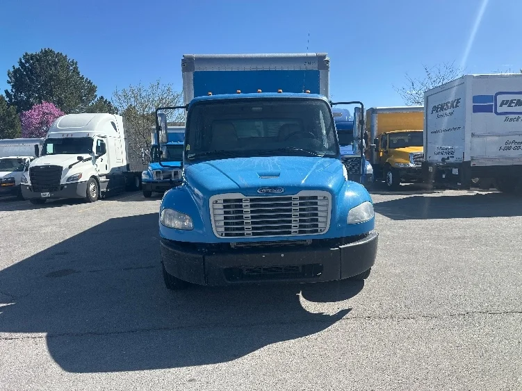 2019 Freightliner M2 106 - image 2