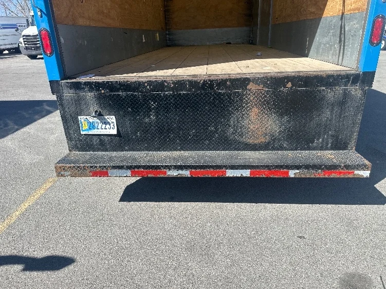 2019 Freightliner M2 106 - image 9