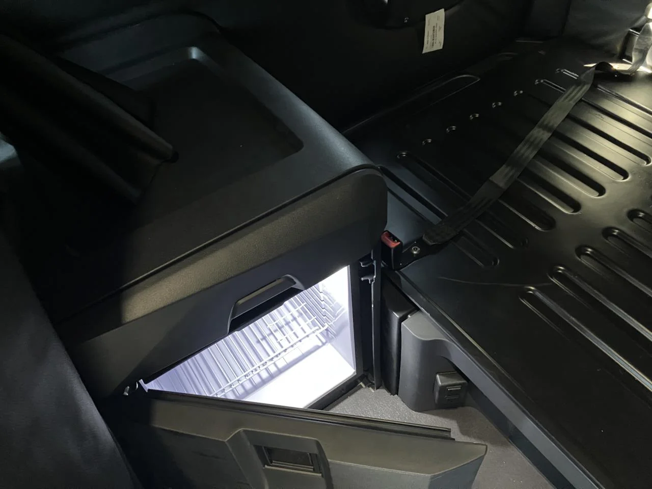 2027 Freightliner Cascadia - image 11