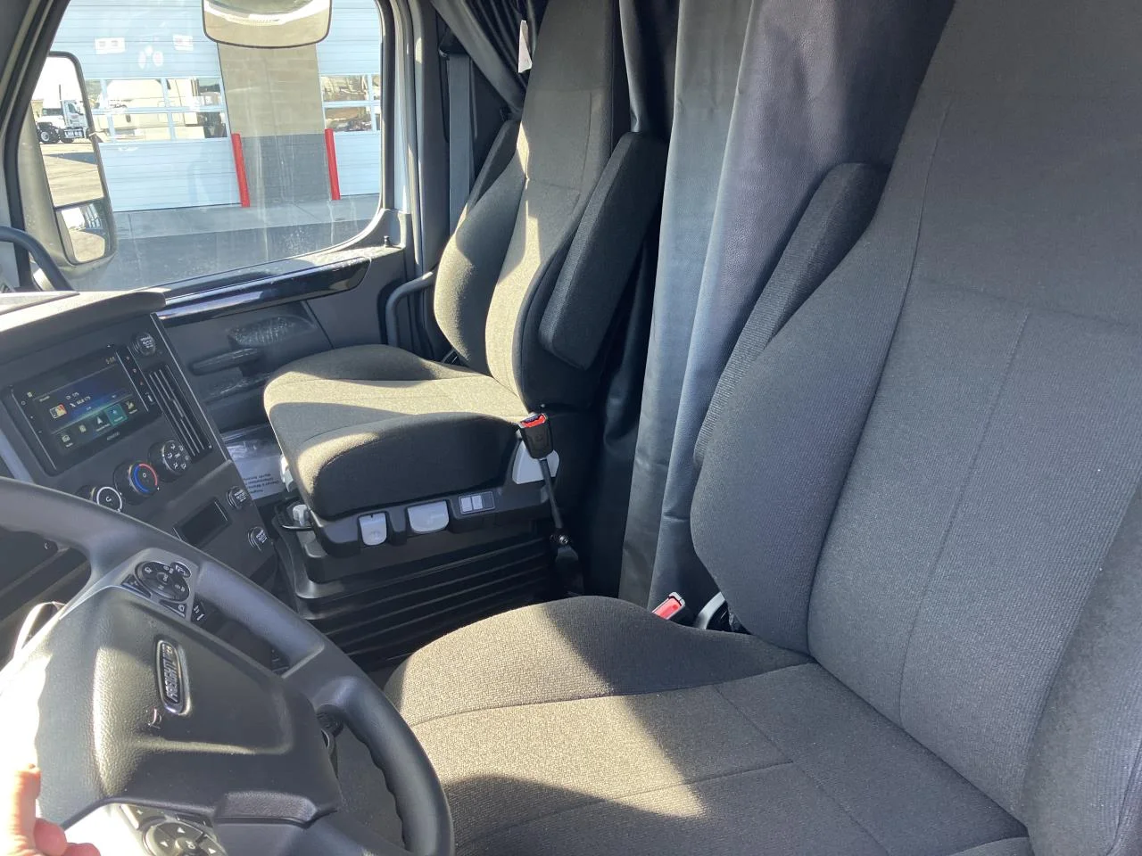 2027 Freightliner Cascadia - image 8