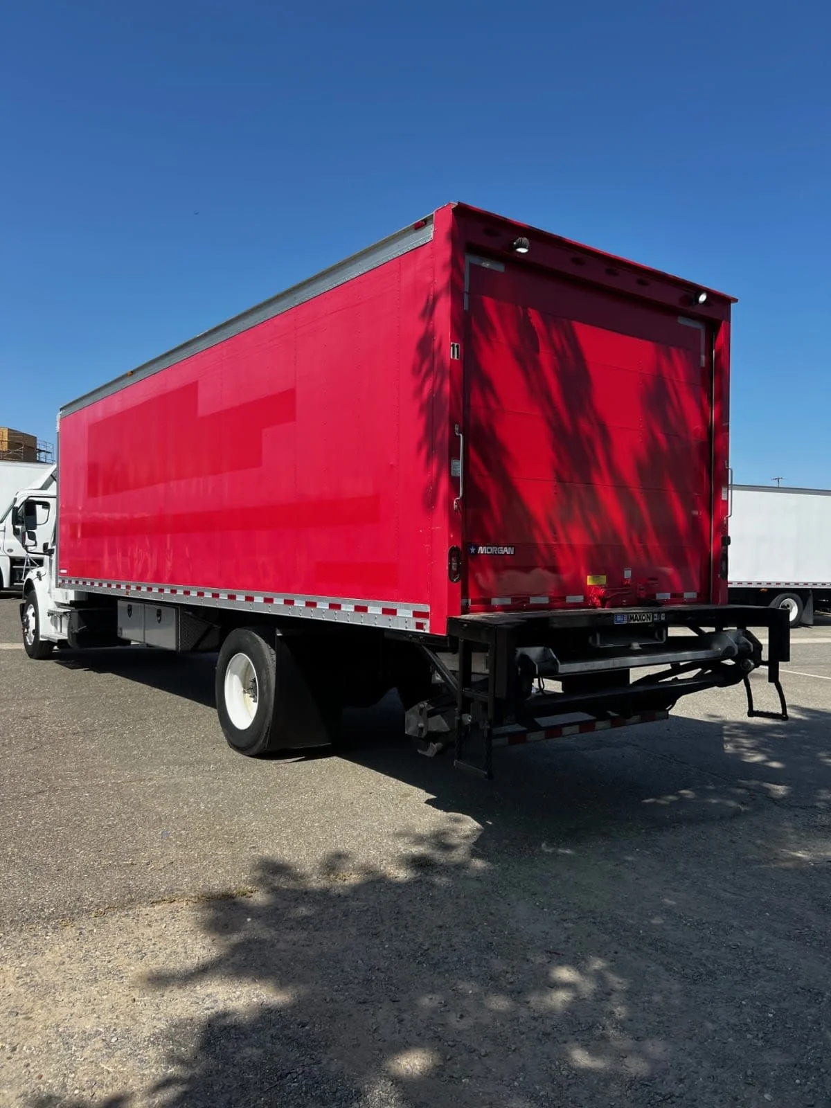 2017 Freightliner M2 106 - image 6