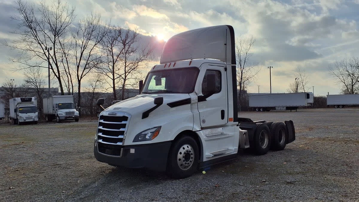 2022 Freightliner Cascadia in West Chester, OH