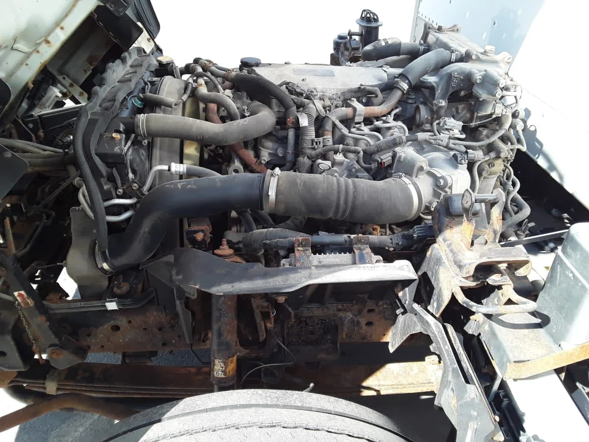 2018 Isuzu NQR - image 9