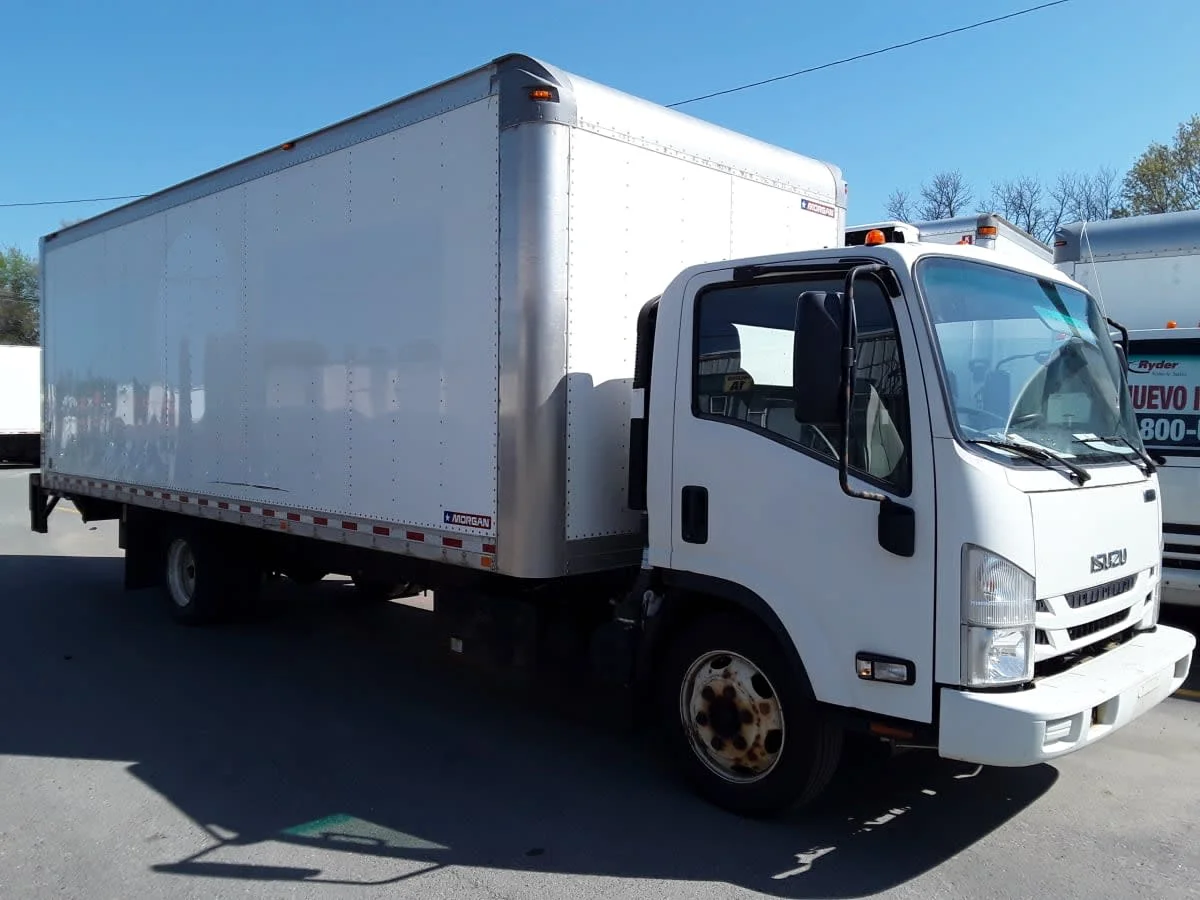 2018 Isuzu NQR - image 3