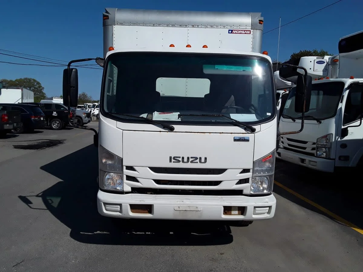 2018 Isuzu NQR - image 2