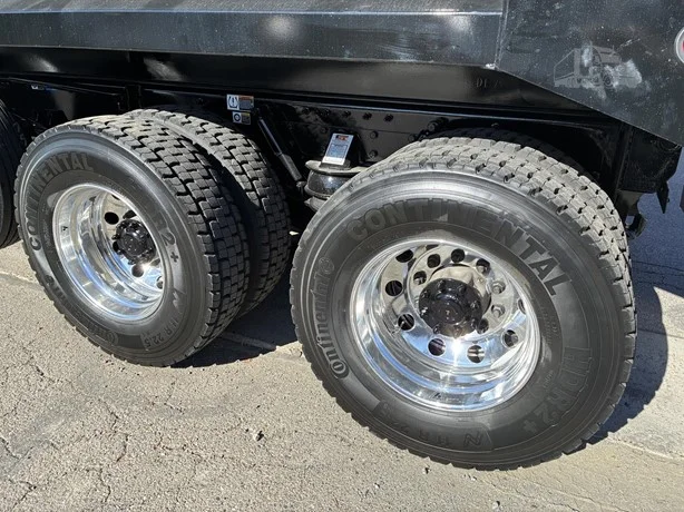 2027 Peterbilt 567 - image 32