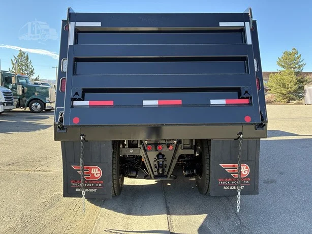 2027 Peterbilt 567 - image 4