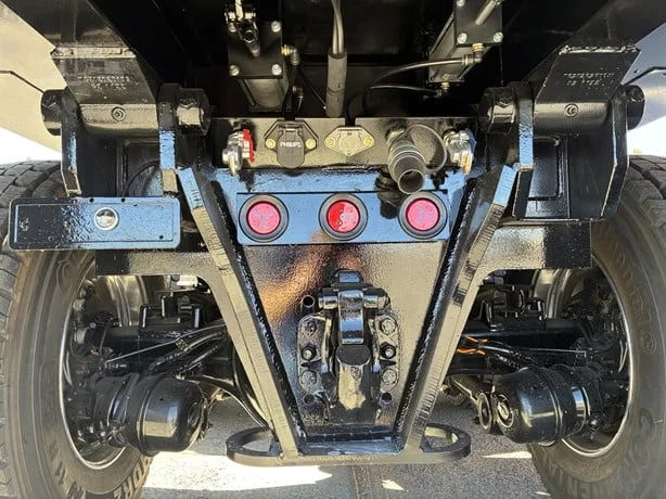 2027 Peterbilt 567 - image 5