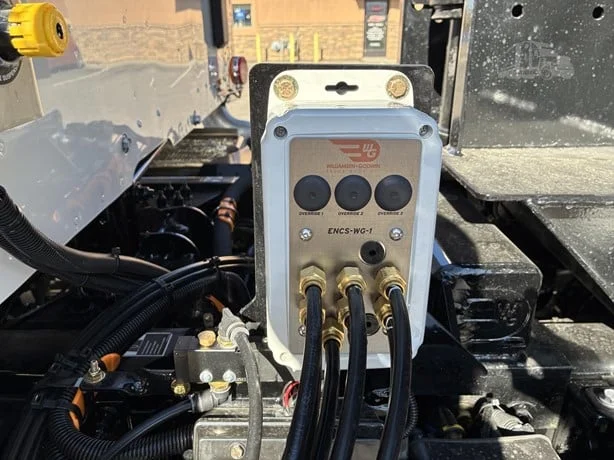 2027 Peterbilt 567 - image 24