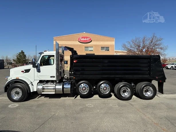 2027 Peterbilt 567 - image 2