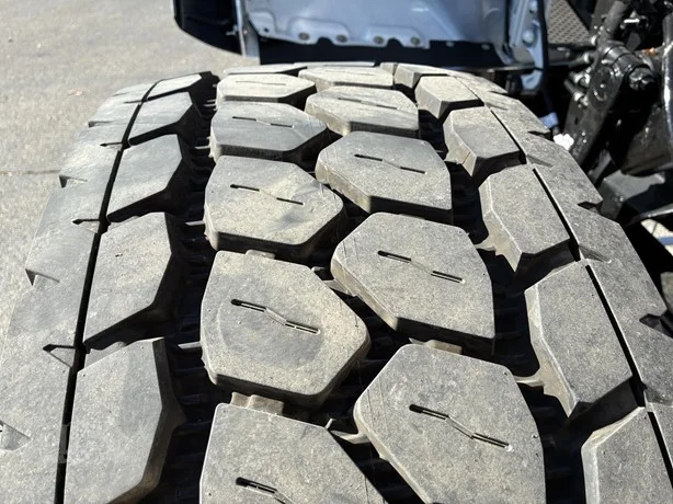 2027 Peterbilt 567 - image 43