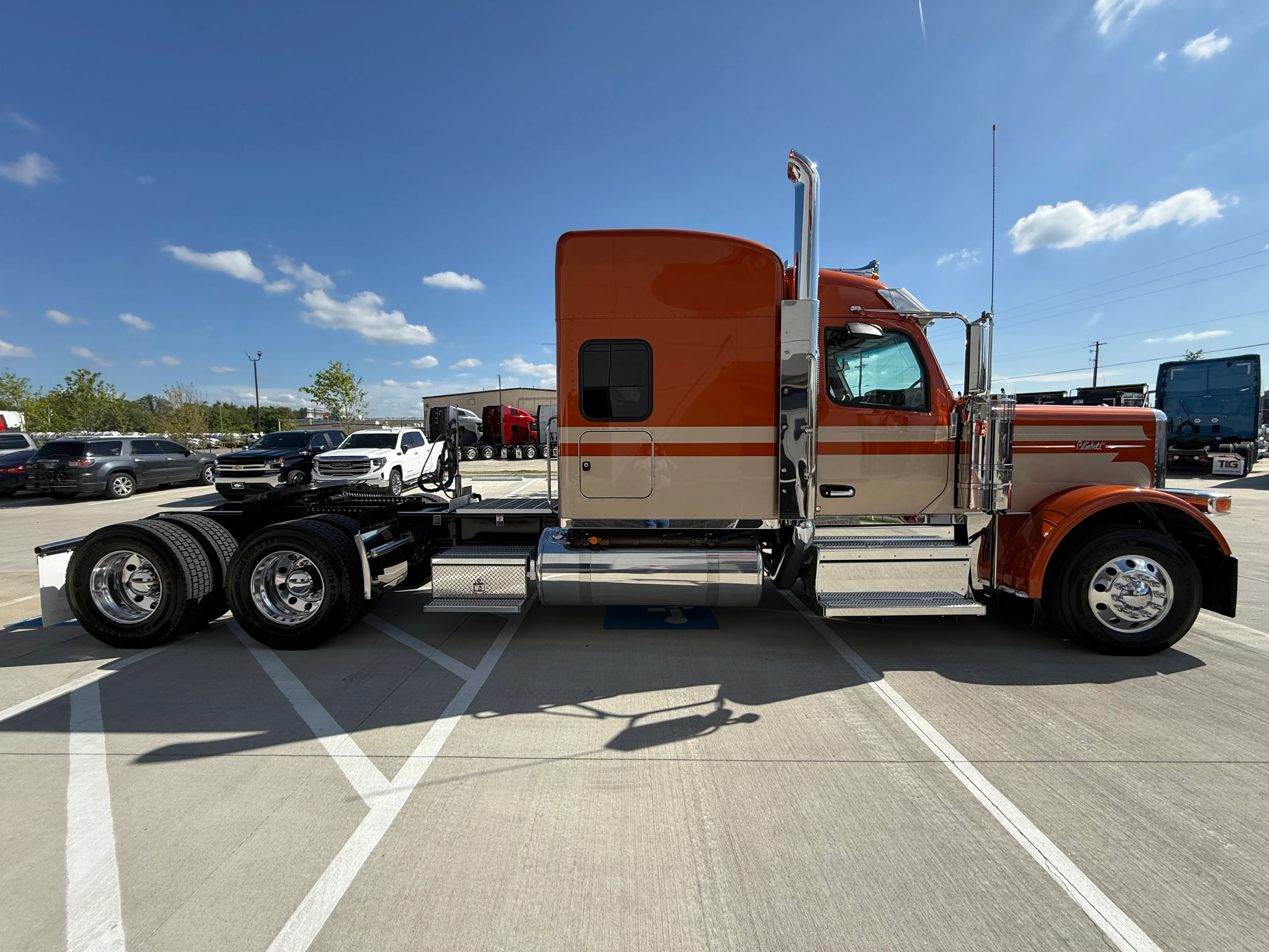 2027 Peterbilt 589 — photo 6