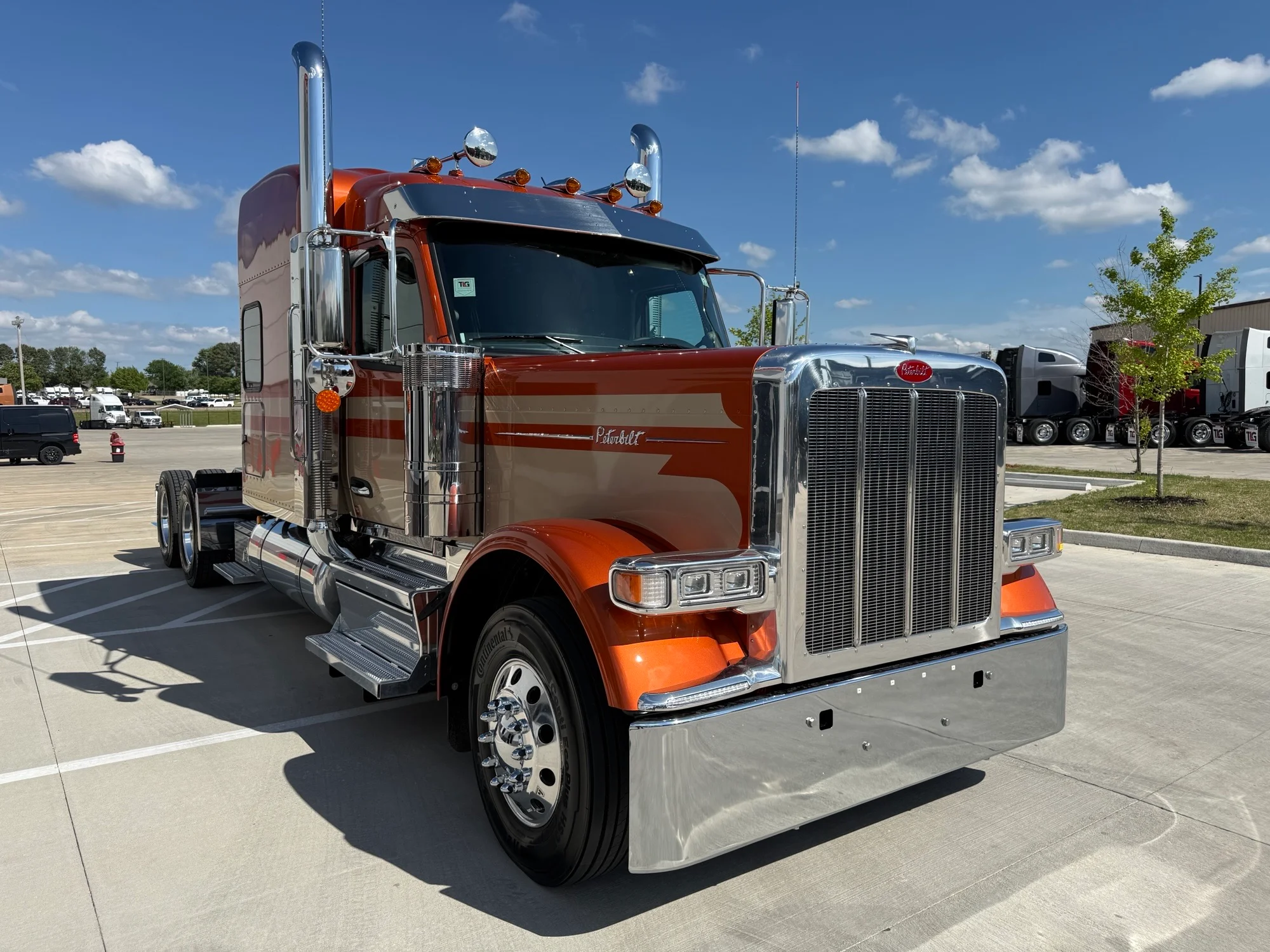 2027 Peterbilt 589 — photo 7