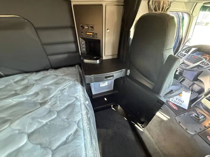 2026 Peterbilt 589 - image 38
