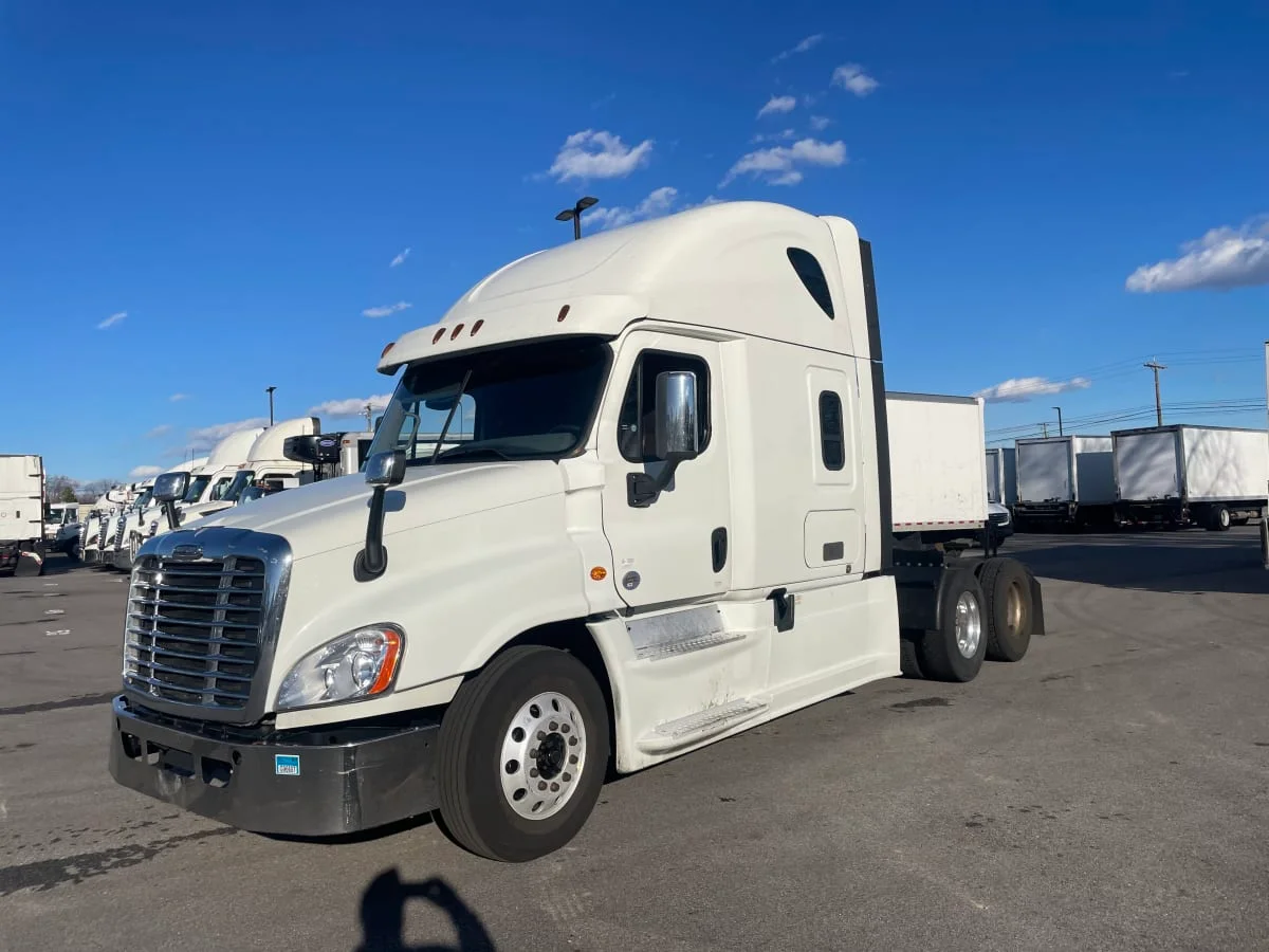 2019 Freightliner Cascadia in Beltsville, MD