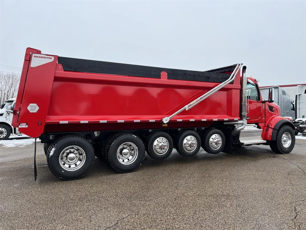 2026 Peterbilt 567 in South St. Paul, MN — photo 4