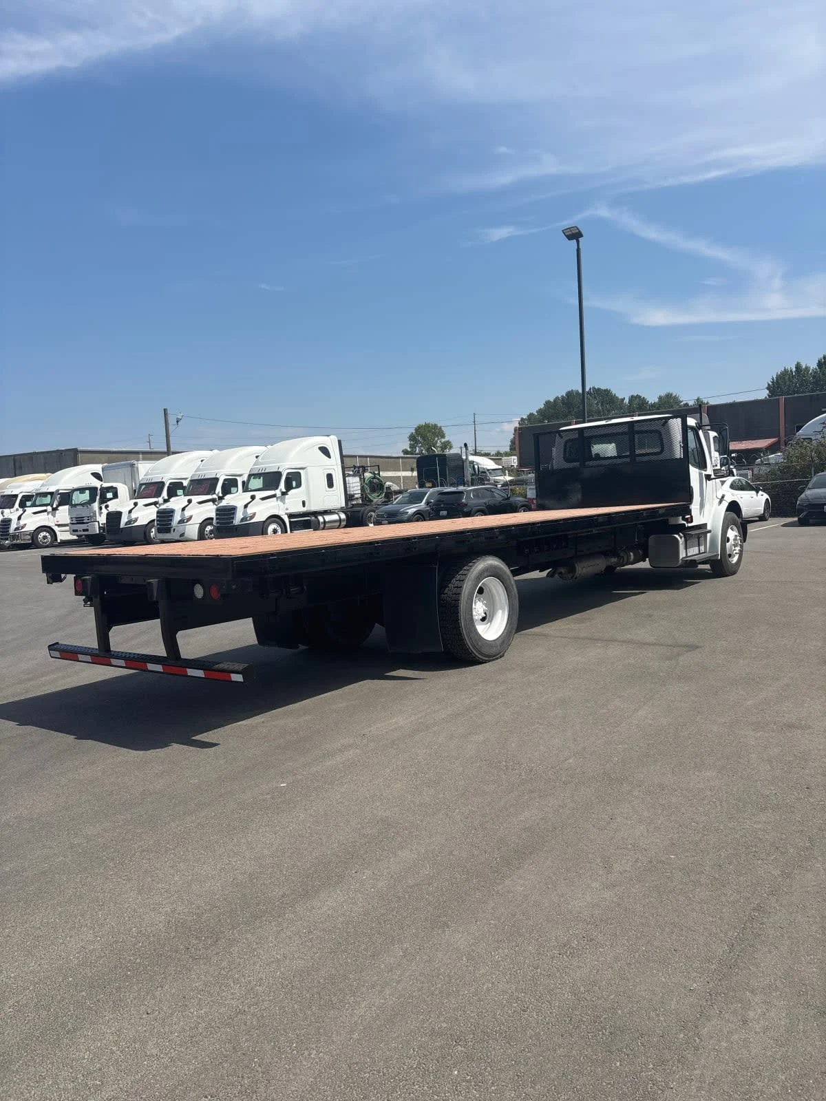 2017 Freightliner M2 106 in Tacoma, WA — photo 4