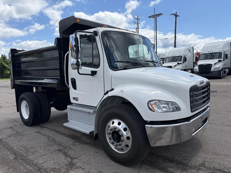 2026 Freightliner M2 106 in Cincinnati, OH — photo 14