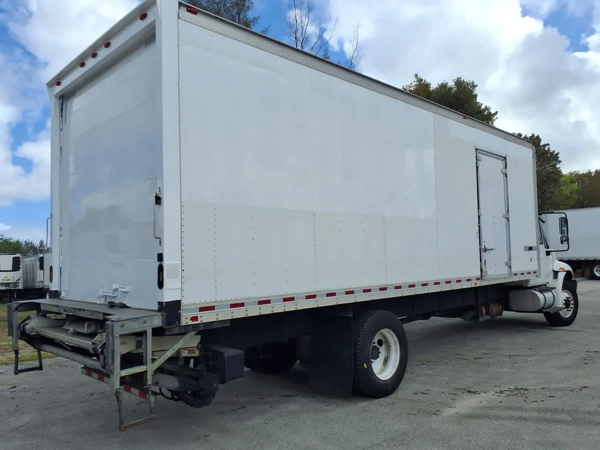 2018 International 4300 in Davie, FL — photo 4