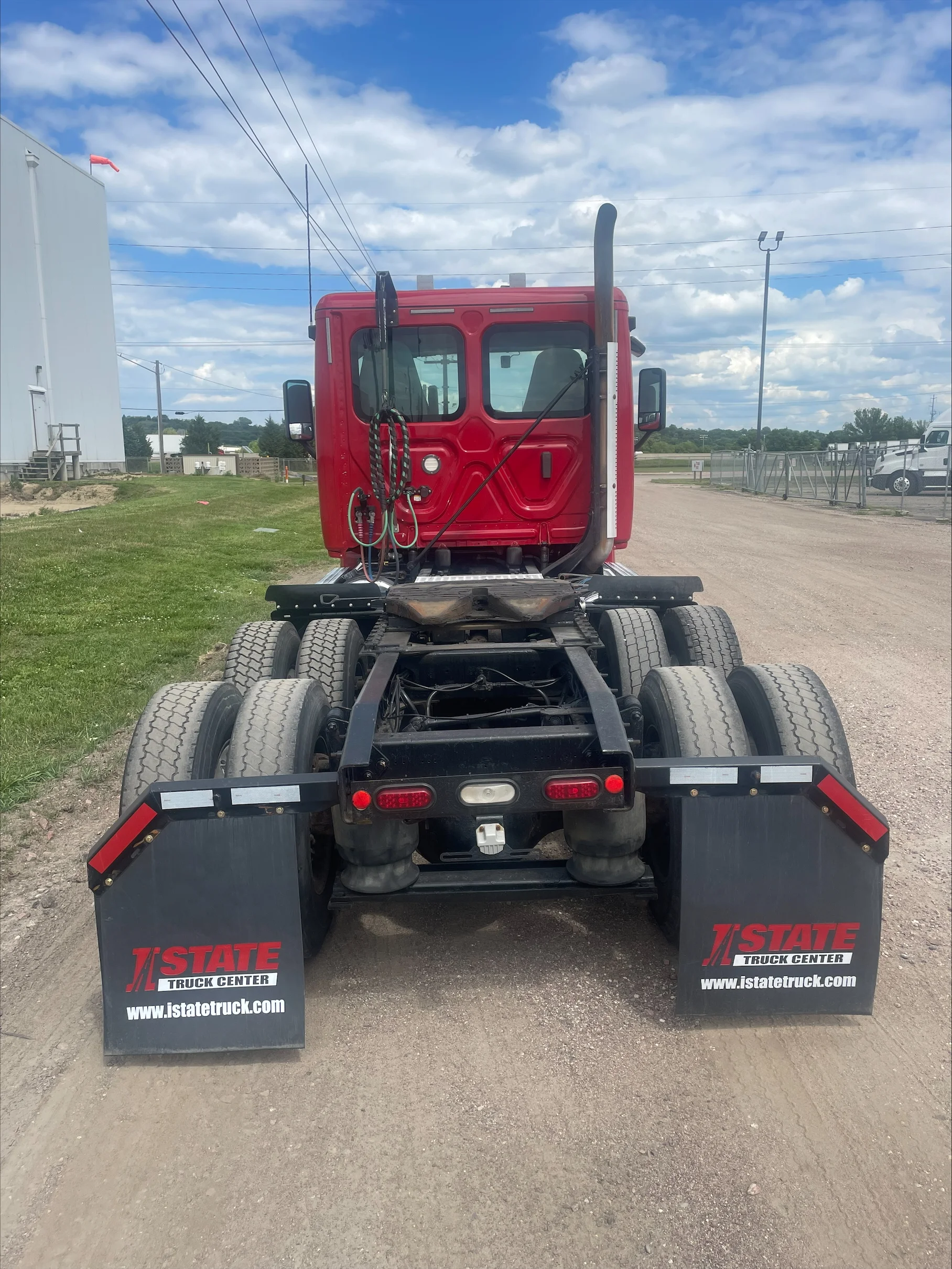 2020 Freightliner Cascadia in Sioux City, IA — photo 3