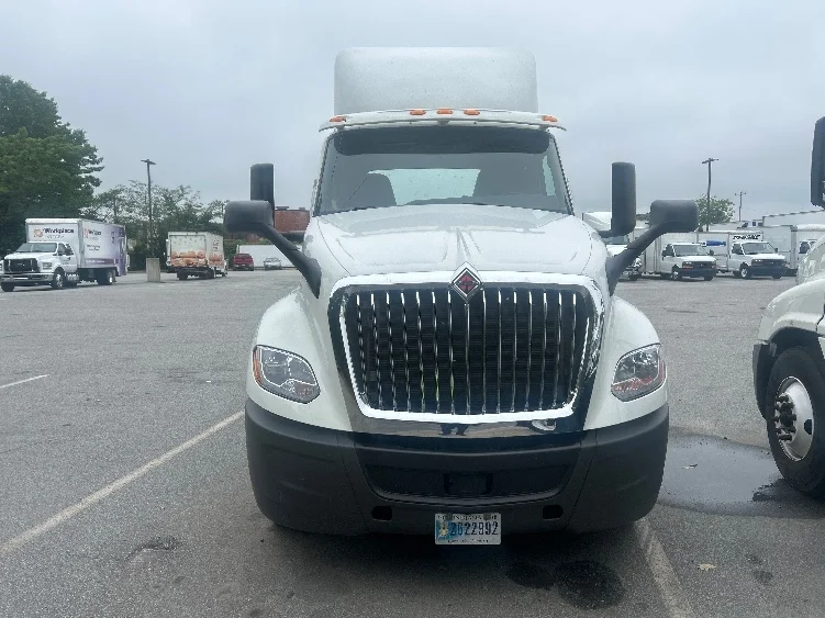 2018 International LT in Greensboro, NC — photo 2