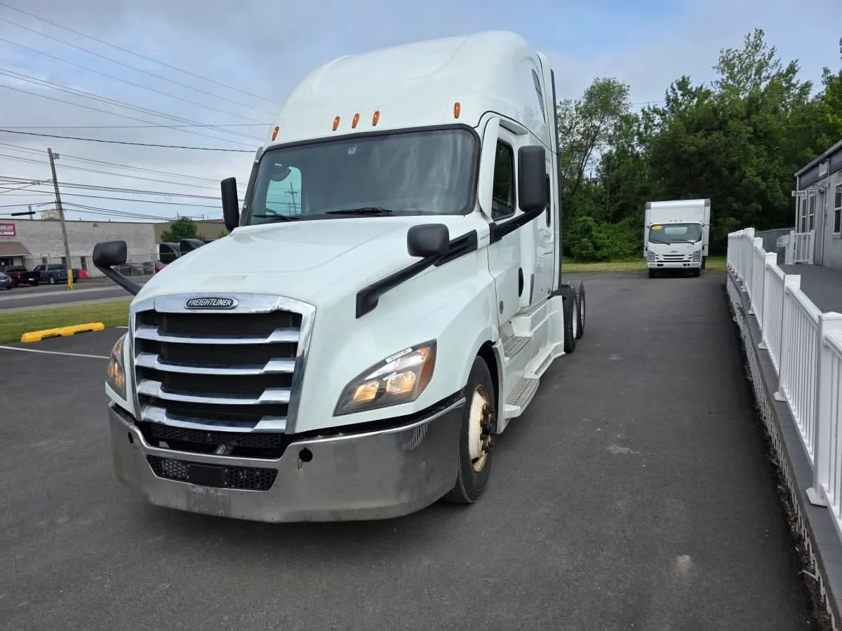 2022 Freightliner Cascadia in Bensalem, PA