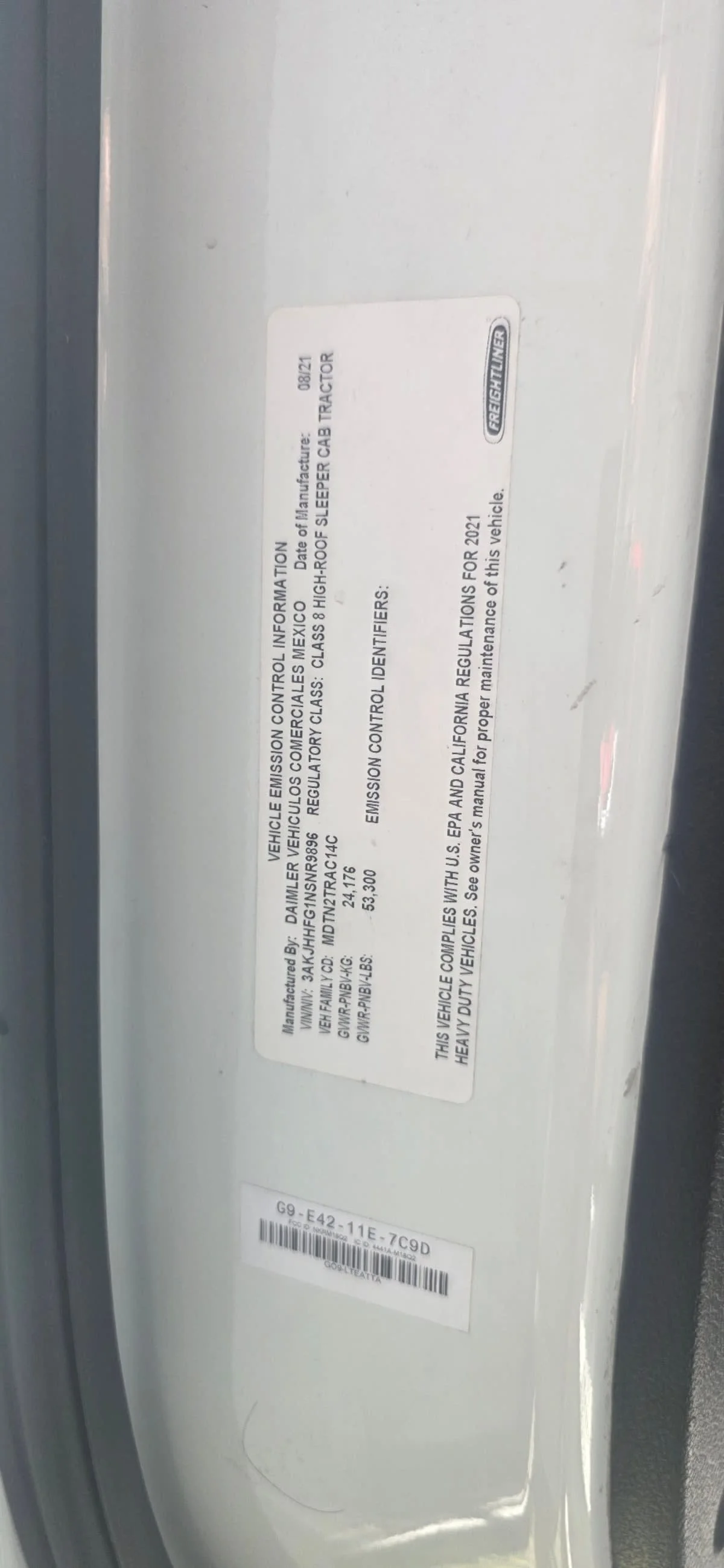 2022 Freightliner Cascadia in Bensalem, PA — photo 13
