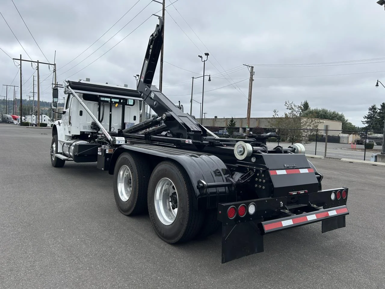 2025 Freightliner M2 106 in Pacific, WA — photo 4