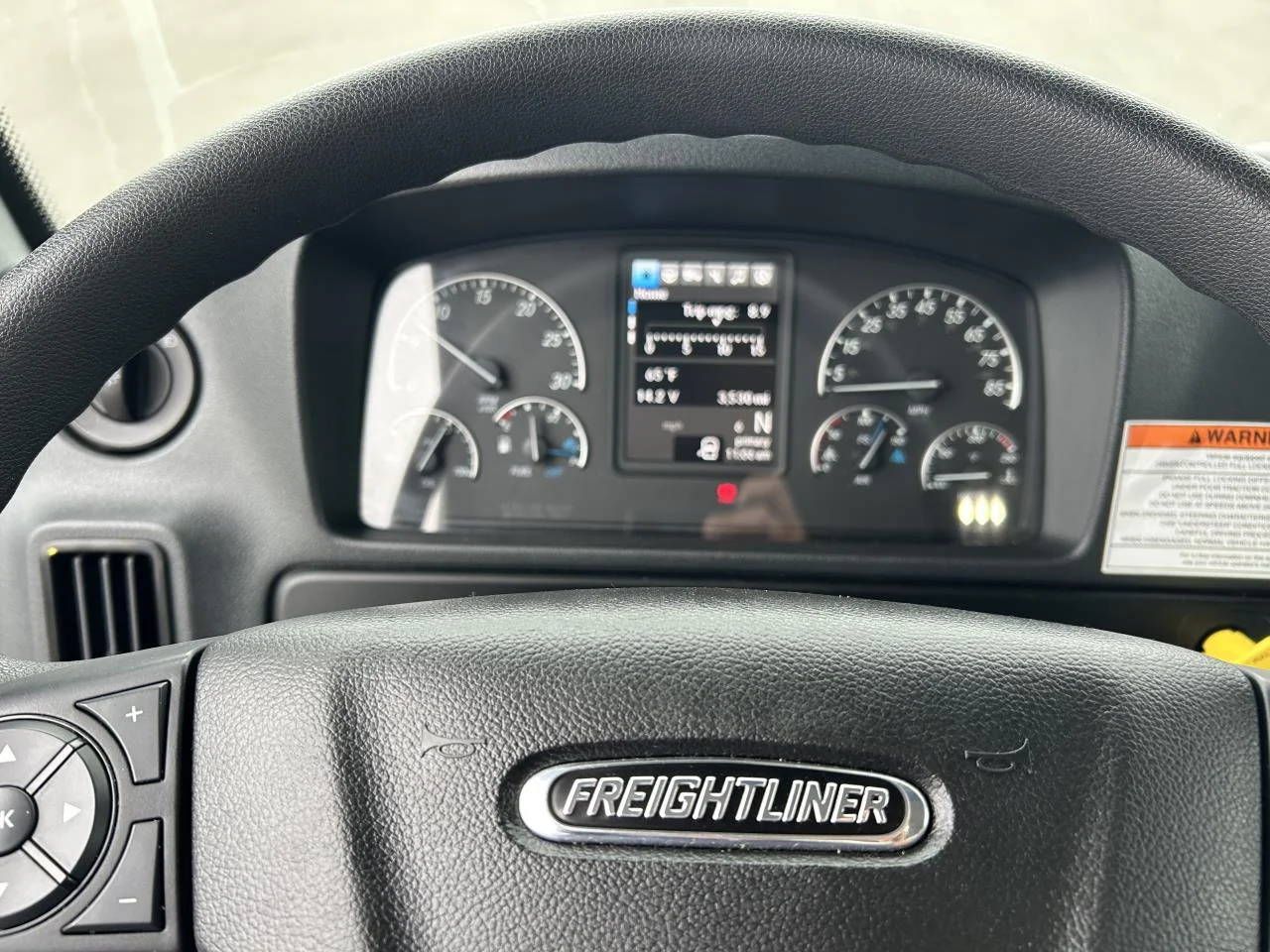2025 Freightliner M2 106 in Pacific, WA — photo 9