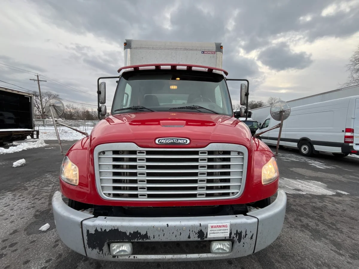 2019 Freightliner M2 106 in Beltsville, MD — photo 2