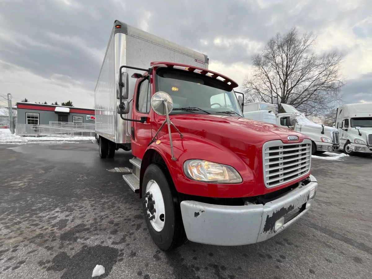 2019 Freightliner M2 106 in Beltsville, MD — photo 3