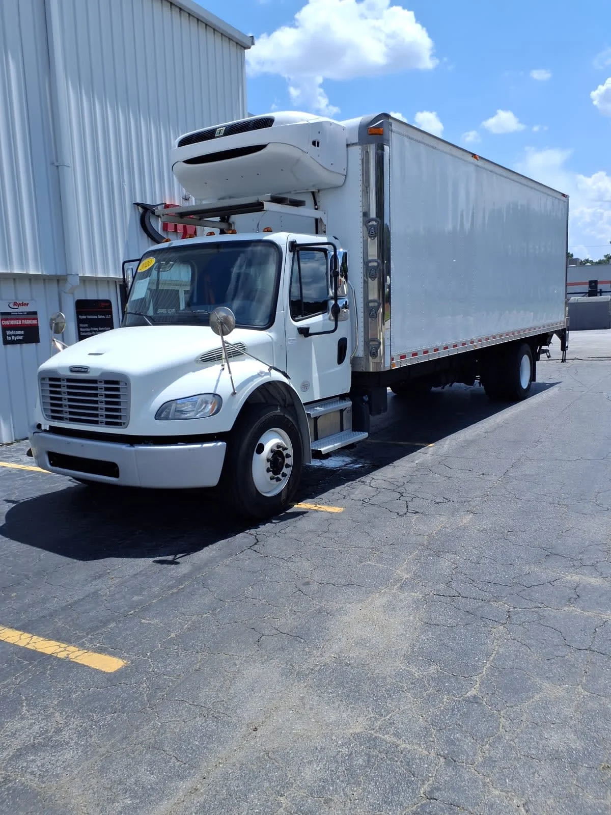 2020 Freightliner M2 106 in Doraville, GA — photo 3