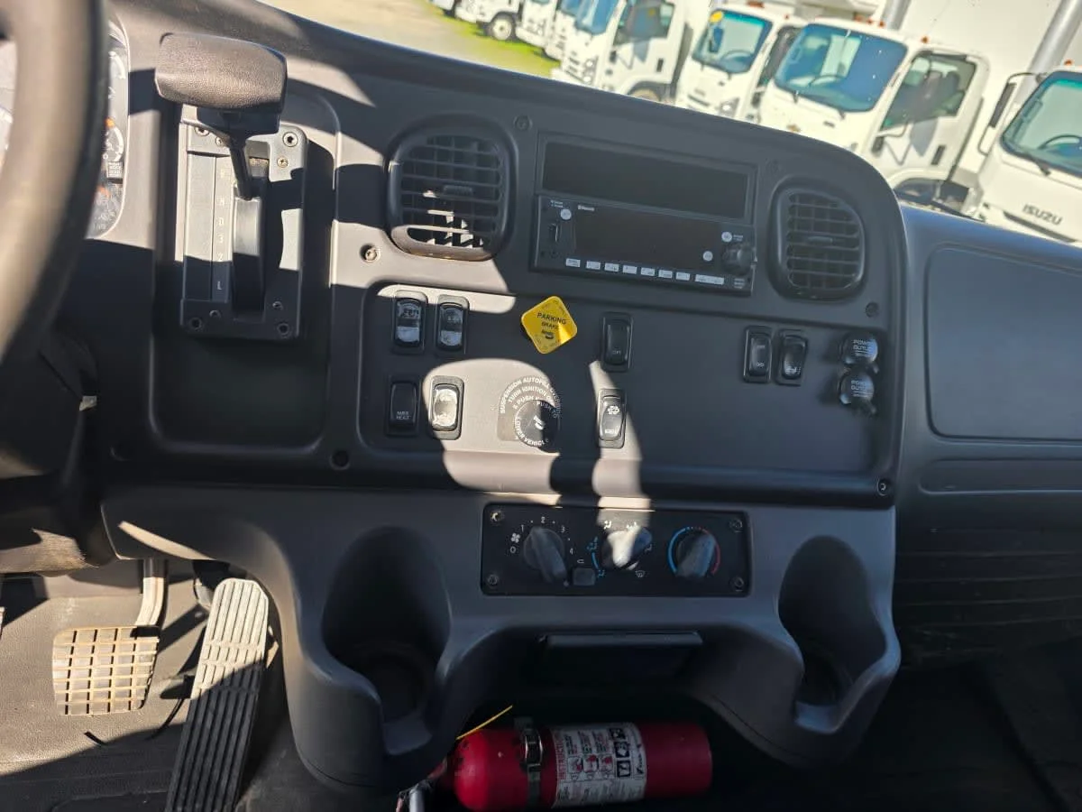 2016 Freightliner M2 106 in Bensalem, PA — photo 11