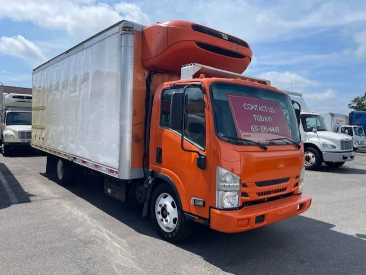 2019 Isuzu NQR in Farmingdale, NY — photo 3