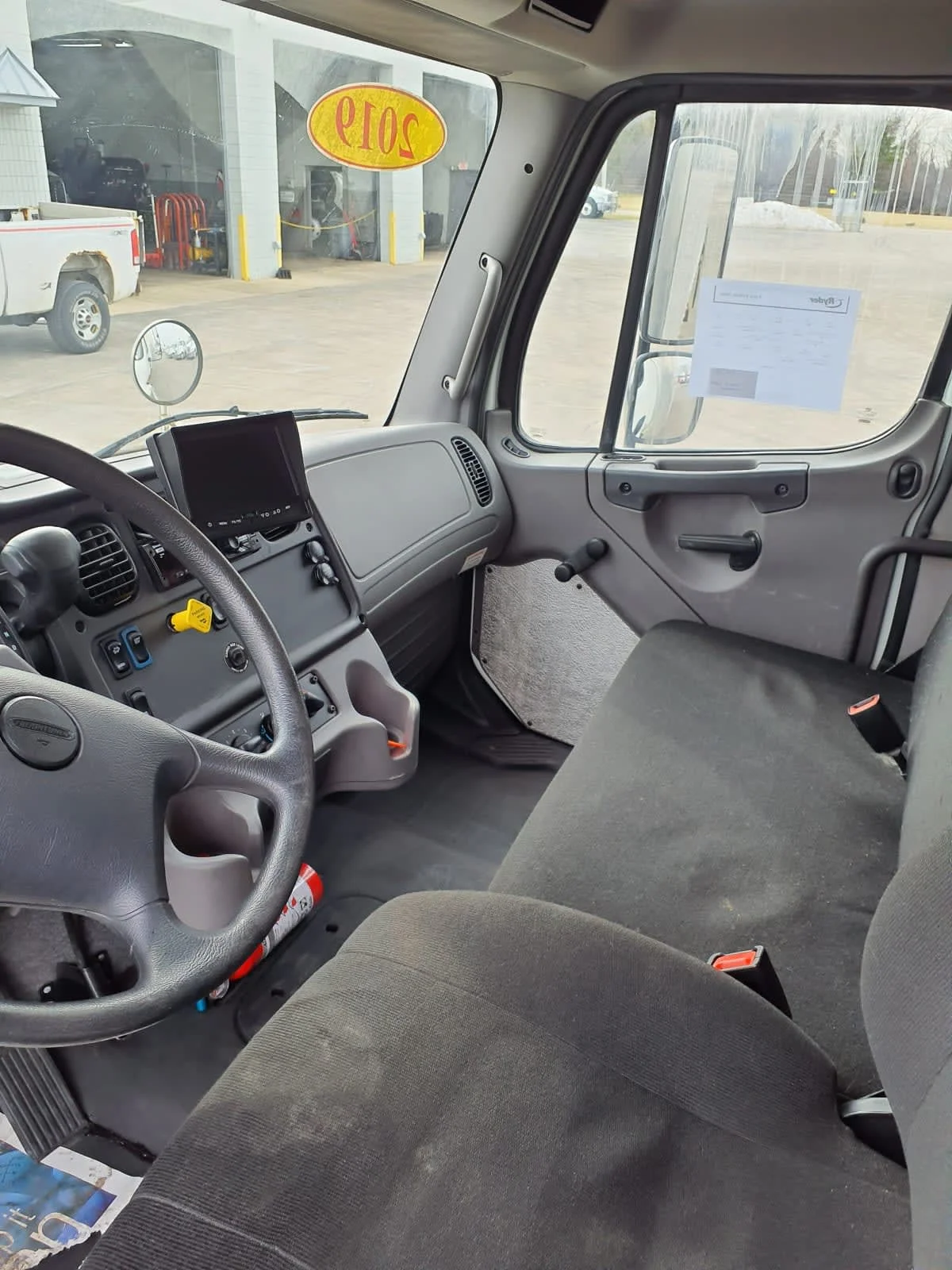 2019 Freightliner M2 106 - image 7