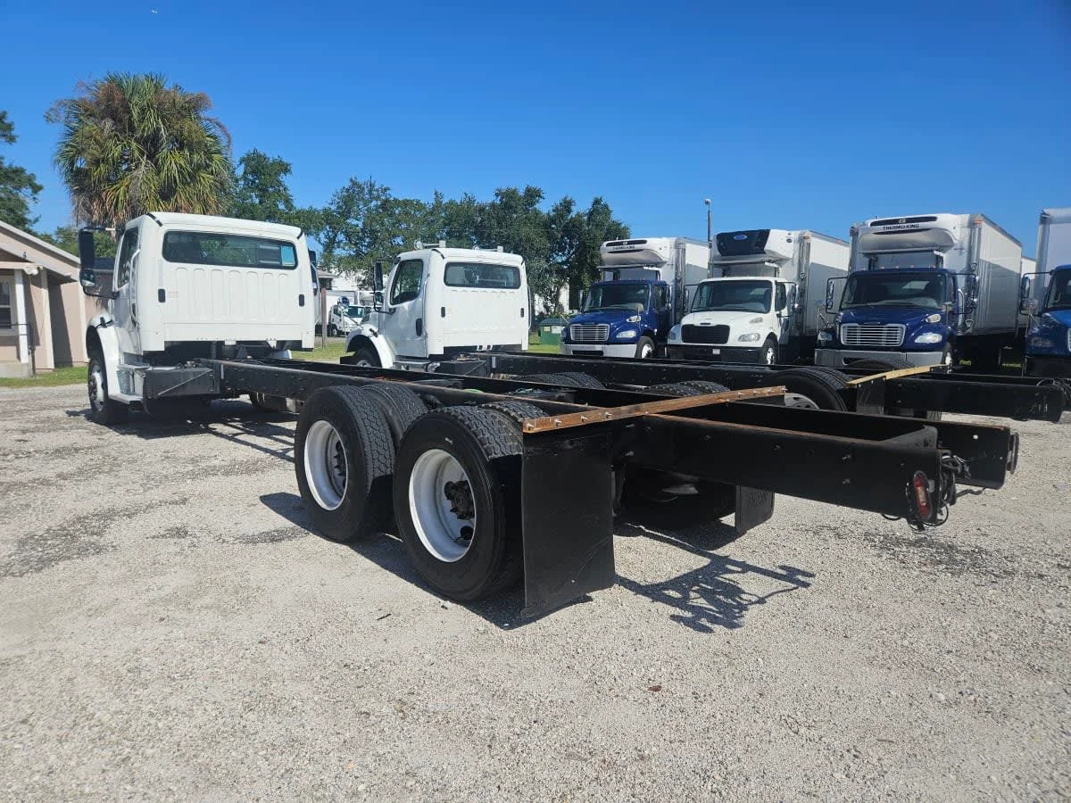 2020 Freightliner M2 106 in Orlando, FL — photo 6
